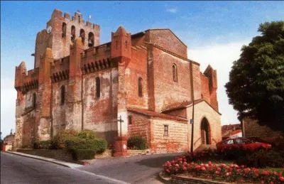 De ces quatre départements, lequel n'est pas frontalier de celui de la Haute-Garonne ?