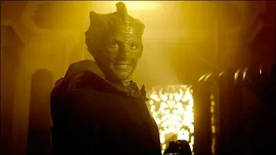 Vastra est une guerrière silurienne de la Terre préhistorique qui est réveillée de son hibernation au XIXe siècle. Pourquoi s'est-elle réveillée de son hibernation ?