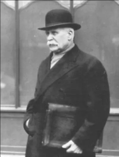 Quel poste occupait Philippe Pétain avant d'accéder à la vice-présidence du conseil en juin 40 ?