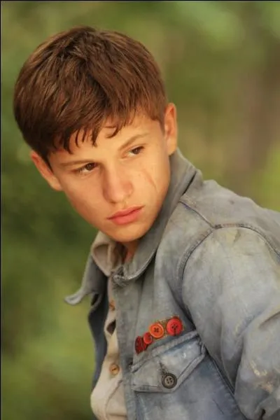 En 2011, il interprète le rôle de Lebrac dans le film "La Nouvelle Guerre des boutons" de Christophe Barratier. Qui est-ce ?