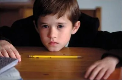 En 1999, il interprète le rôle de Cole dans le film "Sixième Sens". Qui est-ce ?