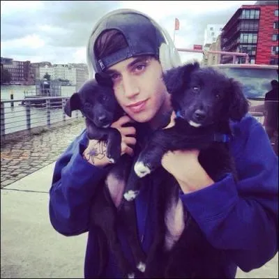 Comment s'appelle l'ex-petite amie de Jai ?