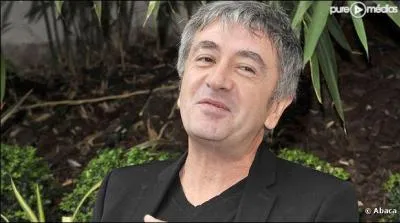 Dans l'un de ses canulars, Lafesse appelle la poste pour se plaindre que le facteur passe plus tard que d'habitude, connaissez-vous le nom de ce canular ?