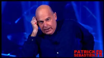 Dans l'un de ses sketches, Didier Bénureau est une mère qui téléphone à sa fille, par l'intermédiaire de Jean-Claude, son gendre, retrouvez le titre du sketch !