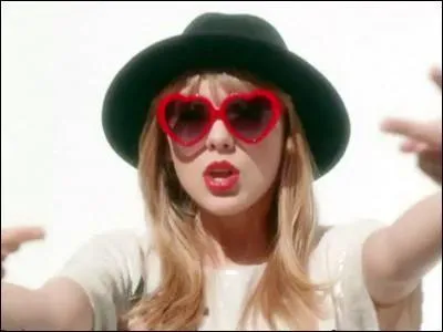De quel clip de Taylor Swift cette photo est-elle extraite ?