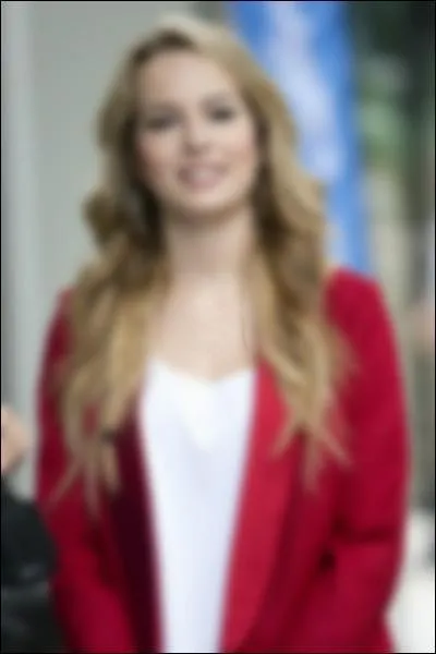 Qui se cache derrière cette image ?