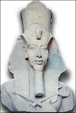 Dans l'Egypte antique, la couleur blanche était associée à :