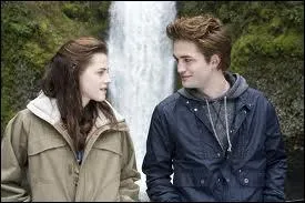 Bella va alors sombrer dans une...