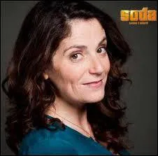 Quel est le métier de Babette, la mère d'Adam ?