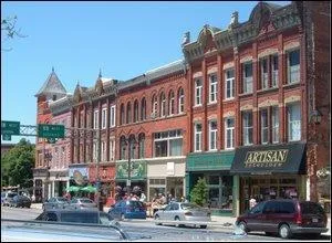 Dans quelle ville a-t-il grandi ?