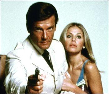 Quelle est cette James Bond Girl ?