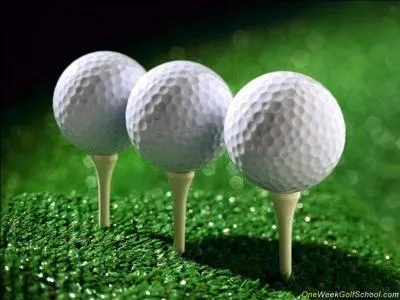 Sur une balle de golf, combien y a-t-il d'alvéoles ?