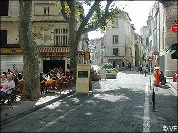 Quelle commune est la plus étendue de France métropolitaine ?