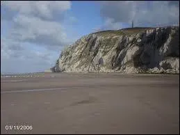 Le site des deux caps, dans le Nord-Pas-de-Calais, est formé par ...