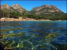 Quelle est la capitale de la Tasmanie, Etat situé au sud de l'Australie et appartenant à cette dernière ?