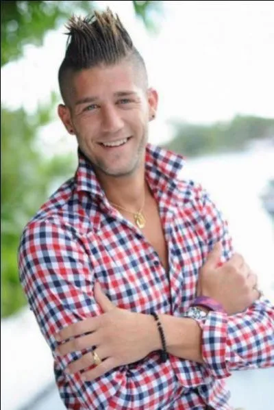 Je suis plutôt charmeur et joueur. Je m'appelle ...