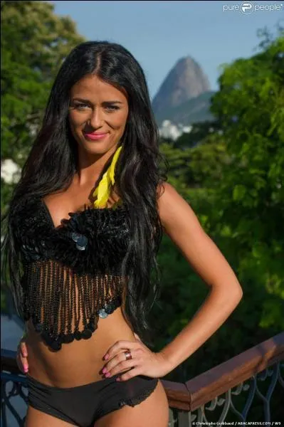 Je suis une danseuse et j'ai un assez gros caractère. Ah, mais oui ! Je suis ...