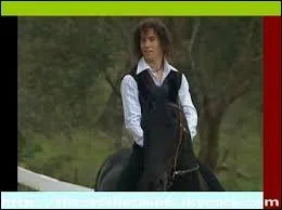 Avec qui Lisa sort-elle ?