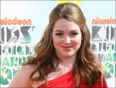 De quelle(s) série(s) et/ou téléfilm(s) passant sur Disney Channel Jennifer Stone a-t-elle tenu un rôle important ?