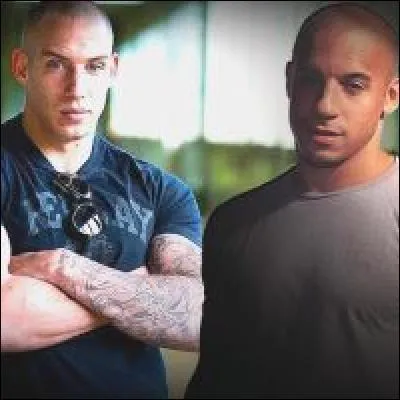 On me voit un peu partout, en particulier dans "Fast and Furious" et ses nombreuse suites, je suis Vin Diesel et je suis à gauche sur la photo !