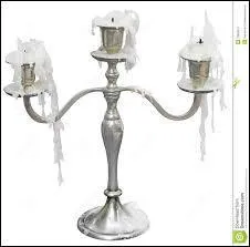 Quel est le premier objet que Paige déplace grâce à ses pouvoirs ?