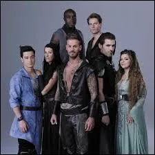 Comment la troupe de "Robin des Bois" est-elle surnommée ?