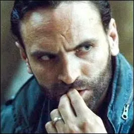 Qui est cet homme sur la photo ?