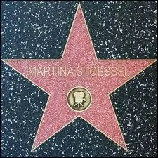 Martina Stoessel a-t-elle une vraie étoile sur Hollywood Boulevard ?