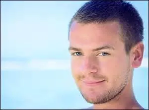 Comment s'appelle ce garçon ?