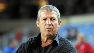 Qui est l'entraîneur de Montpellier ?