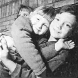 Comment s'appelle sa sur ?