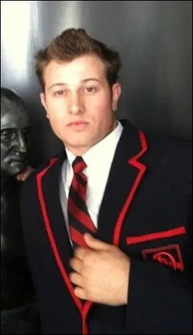 Et lui, qui est-il ?