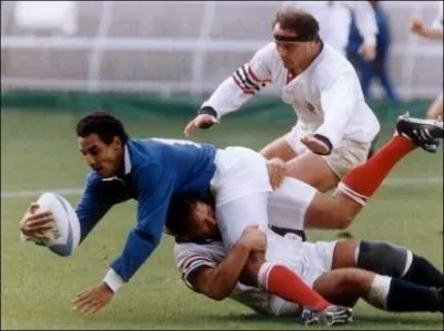 Quel joueur de rugby emblématique est issu du Biarritz Olympique ?