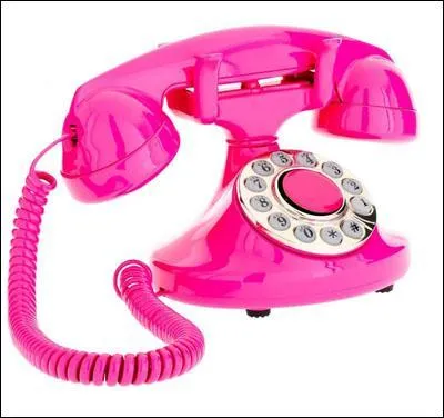 Quel journal hebdomadaire fondé par Jean. François Kahn proclame en 1988 : "le téléphone rose, c'est du cul, rien que du cul".