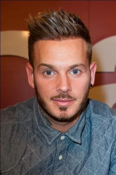 Qui considérait- il comme sa petite sur ?