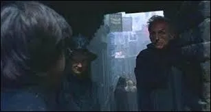 Au lieu d'arriver au Chemin de Traverse, Harry arrive dans un autre endroit. Comment se nomme-t-il ?