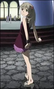 Nous nous dirigeons maintenant vers cette charmante écolière, du nom de Maka de 'Soul Eater' :