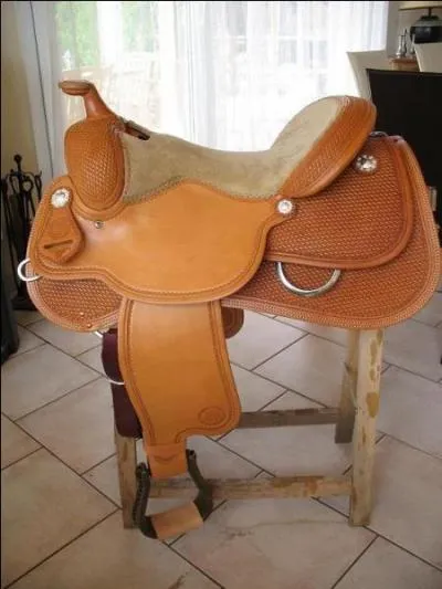 Peut-on faire du CSO avec une selle Western ?