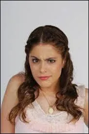 J'aime beaucoup les robes et les jupes, qui suis-je ?