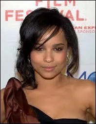 Je joue le rôle de Christina, la meilleure amie de Tris. Je suis :