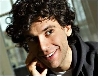 Combien d'années Mika passe-t-il en France ?