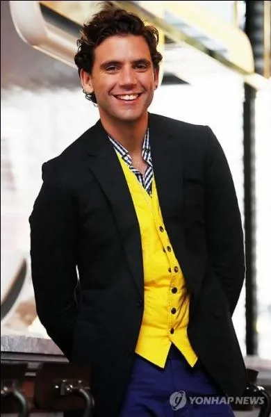 Laquelle de ses chansons Mika a-t-il écrite, bourré dans un bar ?