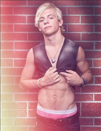 Comment est le nombril de Ross ?