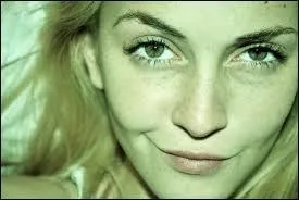 Quelle est la couleur préférée de Mercedes Lambre ?