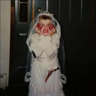 Oh elle fait peur ! Mais qui est-ce ?