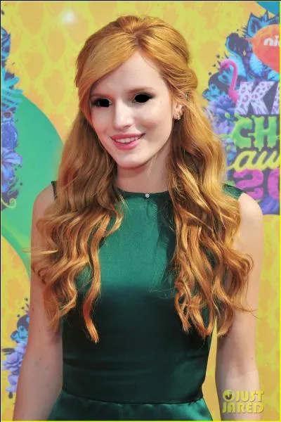 De quelle couleur sont les beaux yeux de Bella Thorne ?