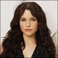 Qui joue le rôle de Brooke ?