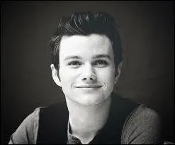 De qui Kurt est-il amoureux dans la premi&egrave;re saison ?