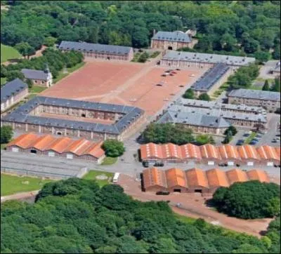 Dans quelle région, peut-on voir la Citadelle d'Arras ?