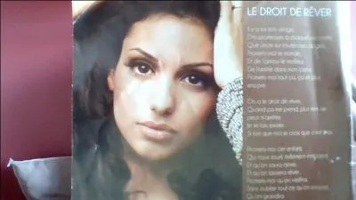 La phrase "Si j'entends mes a&icirc;n&eacute;s juger" est dans quelle chanson ?